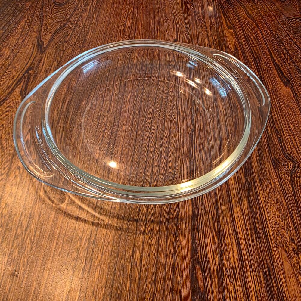 Pyrex Round Casserole Lid Clear Tab handles 683 C 38 approx 9.5 inches wide VTG
